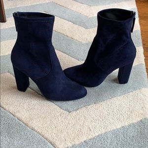 Steve Madden Women's Brisk Ankle Bootie in Navy